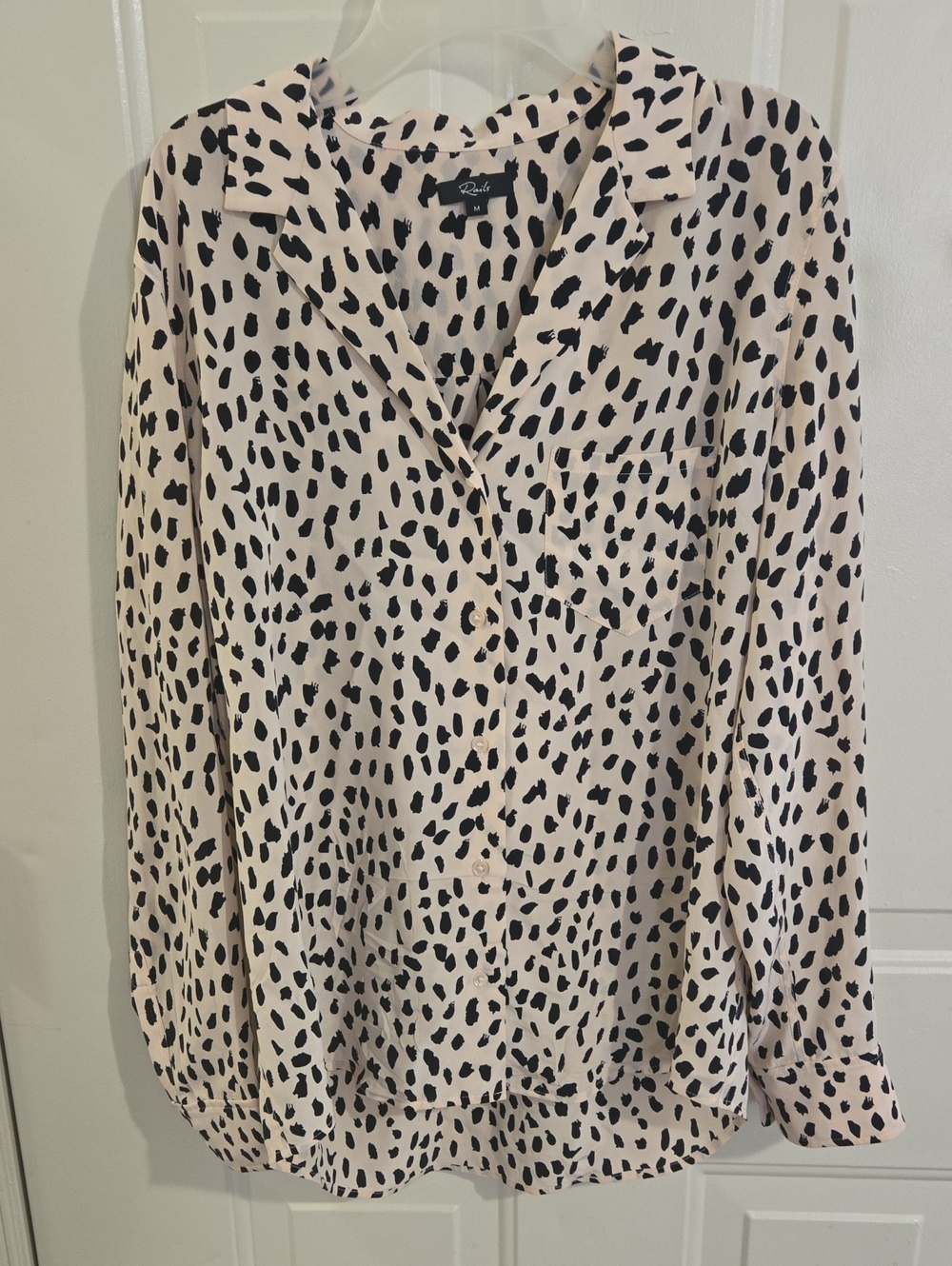 Rails Rebel Blush Spotted Silk Blouse Button Down M Relaxed Fit Animal Print